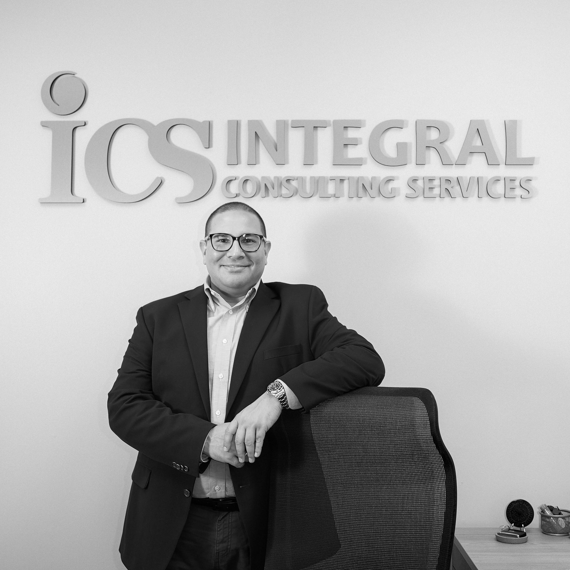 Digital presentation slide using ICS new visual identity